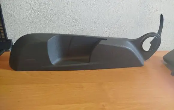 Volkswagen Golf V Seat trim 1K3881317K