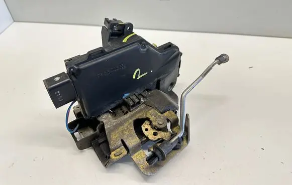 Audi A6 S6 C5 4B Front door lock 4B1837015B