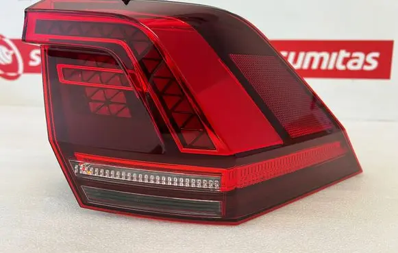 Volkswagen Tiguan Rear/tail lights 5NA945208F 2SD01252102 00817094