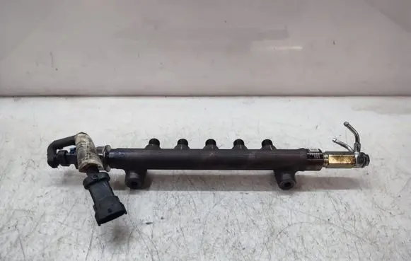 Opel Insignia B Fuel main line pipe 55490702