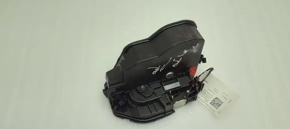 BMW X5 E70 Front door lock 7276682