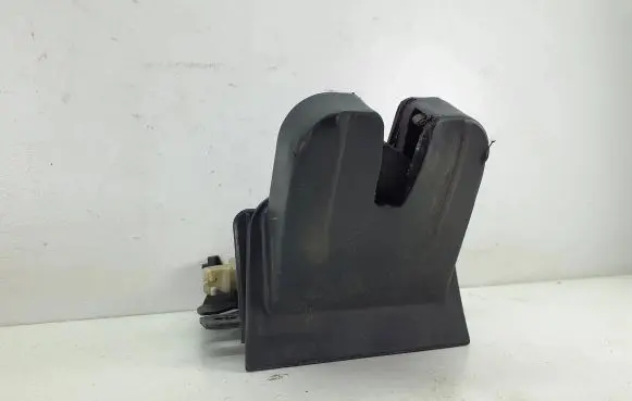Audi A6 S6 C6 4F Tailgate/trunk/boot lock/catch/latch 4F9827520B