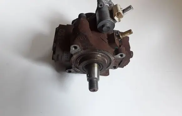 Peugeot 3008 I Fuel injection high pressure pump 9672605380