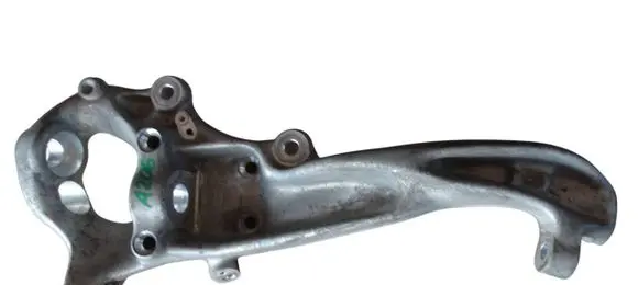 Mercedes-Benz C W206 Front wheel hub spindle knuckle 2060100 A2060100