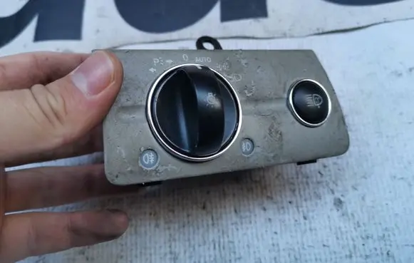Mercedes-Benz E W211 Light switch A2115450104 2115450104