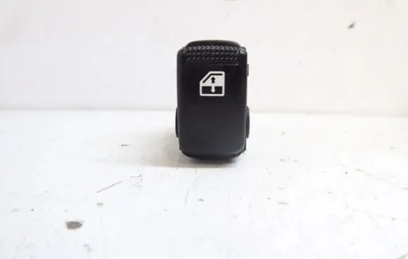 Hyundai Tucson JM Quarter vent window switch 