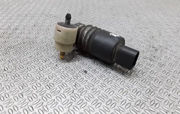 Audi A6 S6 C5 4B Windshield washer spray nozzle 