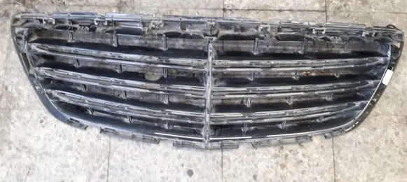 Mercedes-Benz S AMG W222 Front bumper upper radiator grill A2228800005