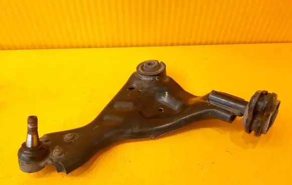 Mercedes-Benz V Class W447 Front lower control arm/wishbone