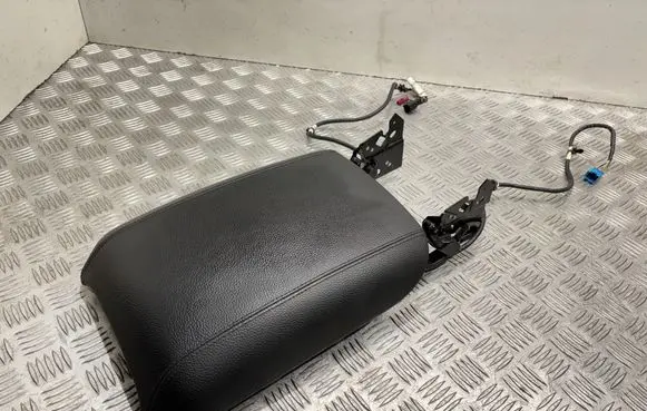 Mercedes-Benz R W251 Armrest A2516800151 16878492 A2514406909