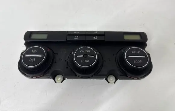Volkswagen PASSAT B6 Climate control unit 74677530 2116D12