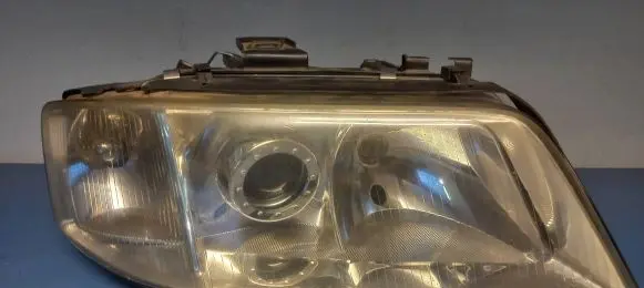 Audi A6 S6 C5 4B Headlight/headlamp 15593000