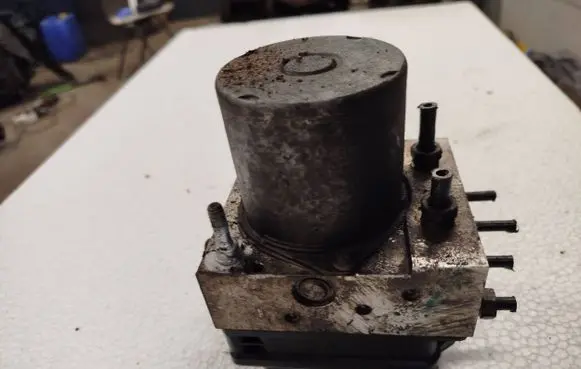 Nissan Qashqai ABS Pump 0265951743 30715R0724