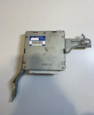 Toyota Land Cruiser (J120) Air suspension control unit module (rear) 8929360031