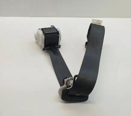 Mitsubishi Pajero Rear seatbelt 0429072
