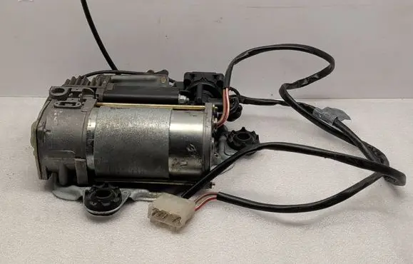 BMW X5 E53 Air suspension compressor/pump 8946063630 463771006 KKBNAB00