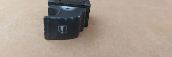 Volkswagen PASSAT B6 Electric window control switch 1F0959855
