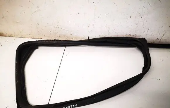Dacia Logan II Rubber seal rear door 823318467R