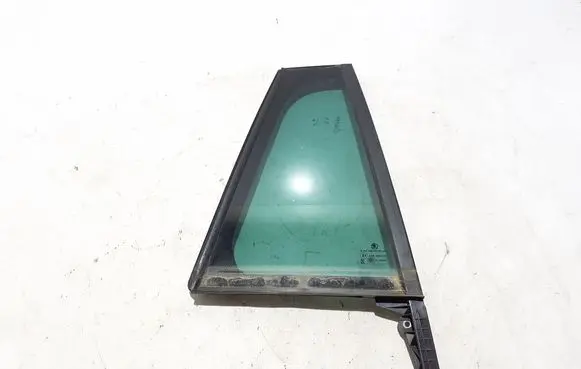 Skoda Octavia Mk4 Rear vent window glass 5E7845214