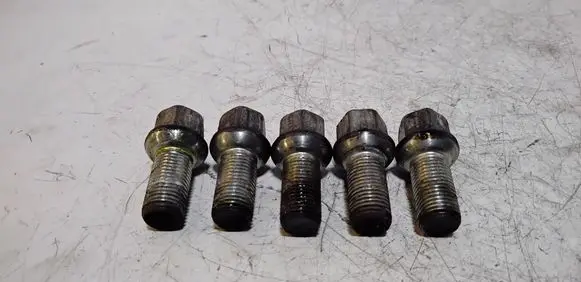 Skoda Yeti (5L) Nuts/bolts 