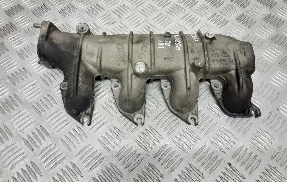 Citroen Xsara Picasso Intake manifold 9635616310
