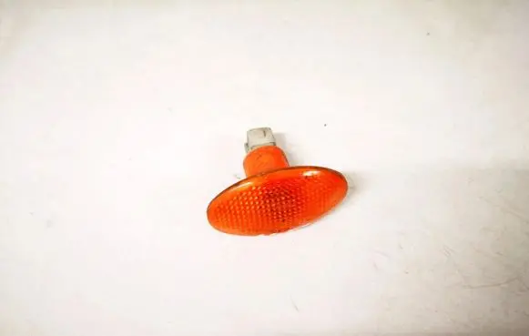 Ford Transit Front fender indicator light f6db13k309ac