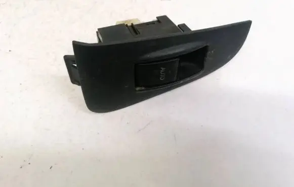 Toyota Avensis T250 Electric window control switch 7427205020 74272-05020