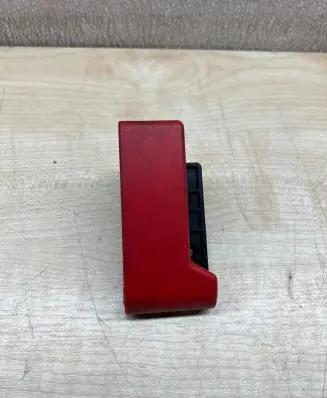 Mercedes-Benz CLS C219 Engine bonnet (hood) release handle