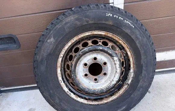 Mercedes-Benz Sprinter W906 R16 spare wheel