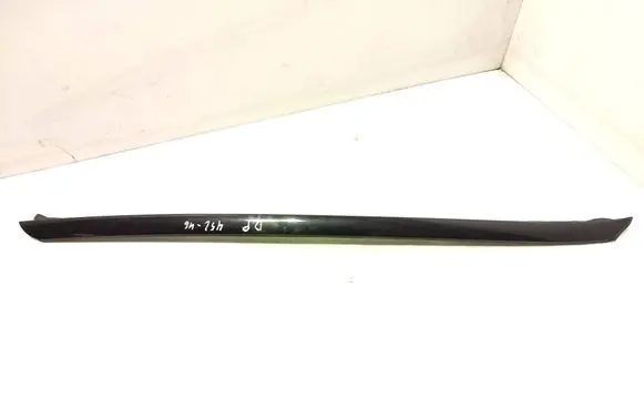 Volvo XC60 Windshield trim 