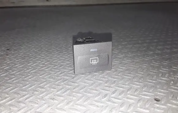 Ford Focus Windscreen/window heater switch 3M5T18C621AC