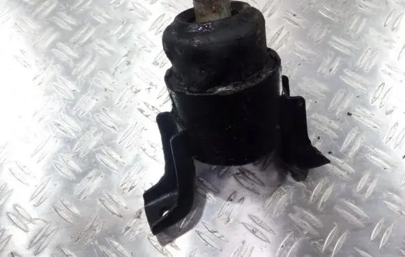 Mazda 6 Engine mount bracket