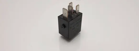 Mercedes-Benz CLK A209 C209 Other relay A0025428319 4RA00781308
