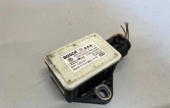 Volkswagen Polo V 6R Other control units/modules 8R0907637B