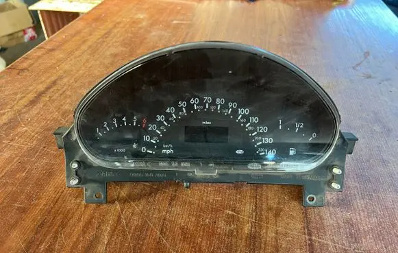 Mercedes-Benz A W168 Speedometer (instrument cluster) A1685404211