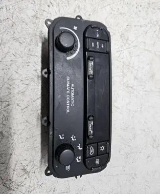 Chrysler Voyager Climate control unit 12239589 P05127379AA