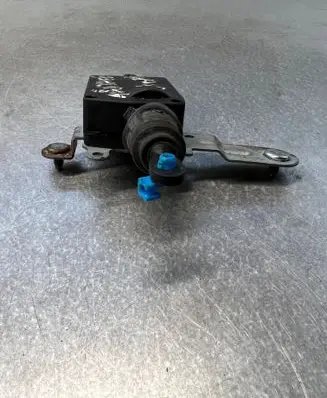Hyundai Santa Fe Central locking motor 957502B000