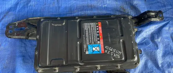 Ford Kuga III Hybrid / electric car battery LX6810C699AA LX6810C700AC