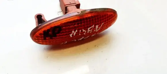 Nissan Almera Tino Front fender indicator light