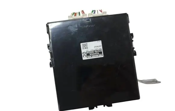 Toyota Avensis T270 Other control units/modules 8969005030 MB1028500011