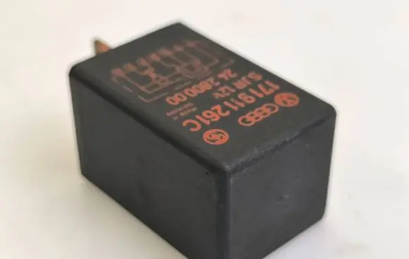 Audi 80 90 B3 Glow plug pre-heat relay 171911261C 24280000 SRJ12V