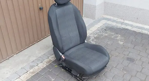 Peugeot 308 Front passenger seat 