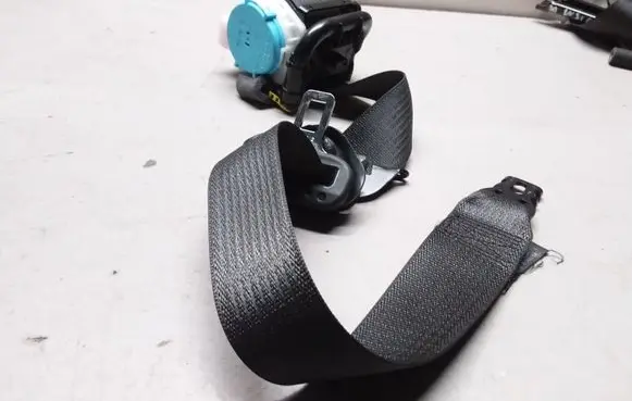 Opel Insignia A Front seatbelt 20951977