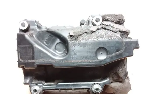 Volkswagen PASSAT B6 Intake resonator 03C103502K 03C145650B