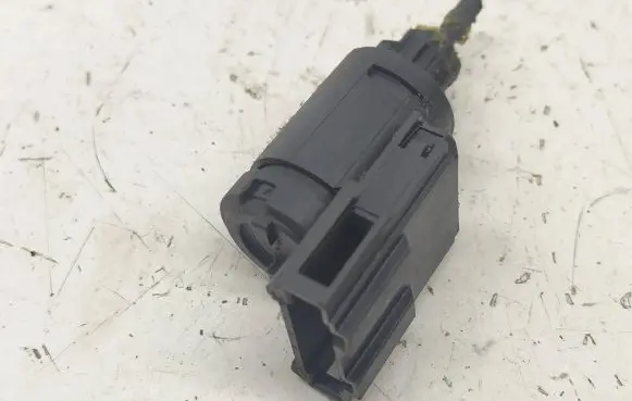 Volkswagen Polo Brake pedal sensor switch 3B0945511A 19322007 15266