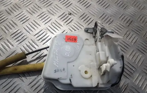 Mazda 2 Front door lock f96f df80