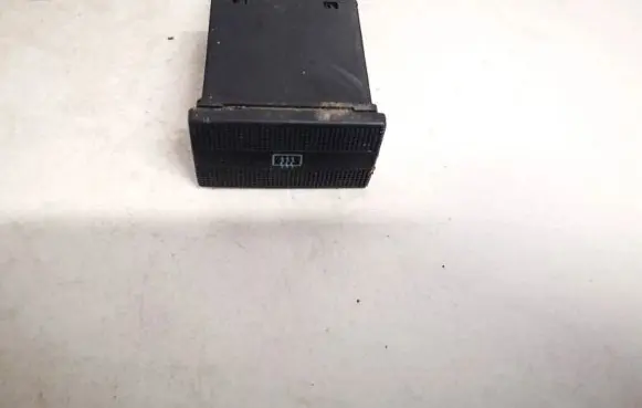 Volkswagen PASSAT B4 Windscreen/window heater switch