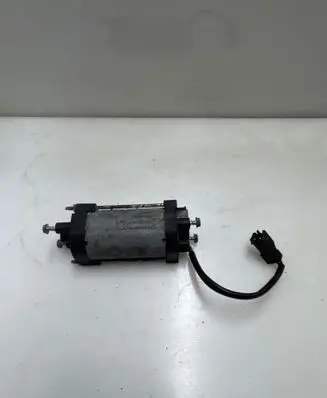 BMW 5 E34 Seat adjustment motor 521013785279 1378527