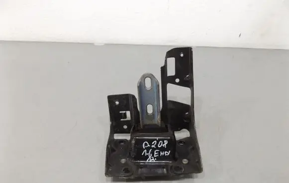 Peugeot 208 Gearbox mounting bracket