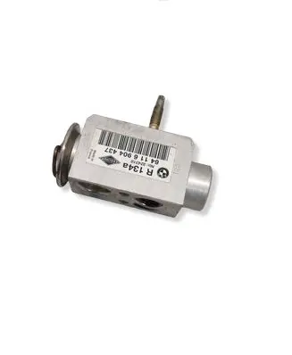 BMW 3 E46 Air conditioning (A/C) expansion valve 64116904437 R134A